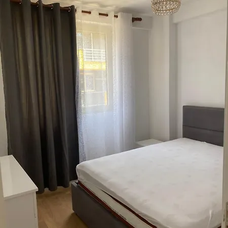 Aiginsflat Apartment *